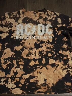 AC/DC Back in Black Bleach-Splatter Tee - Black & Brown